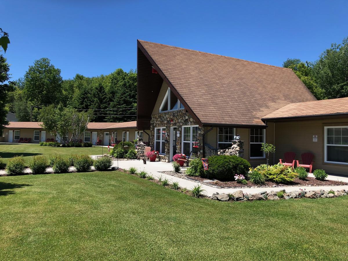 Motel La Source Coaticook Exteriör bild